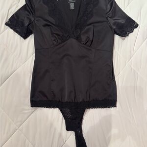 Elegant Black Lace Bodysuit Moda international Md